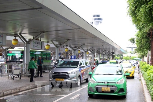 Đề xuất thí điểm thu phí không dừng tại sân bay Nội Bài và sân bay Tân Sơn Nhất